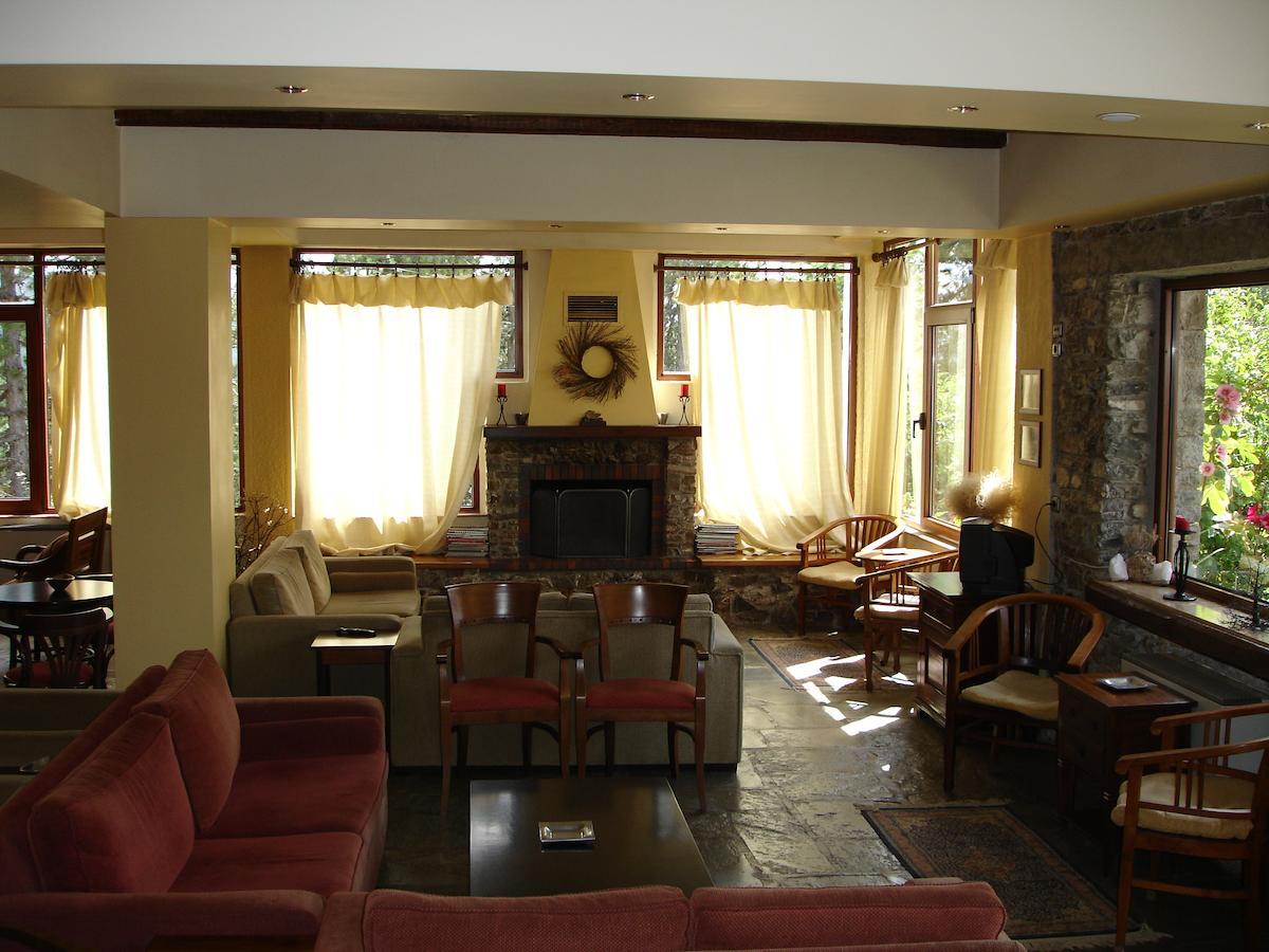 Valia Calda Hotel Perivoli  Exterior photo